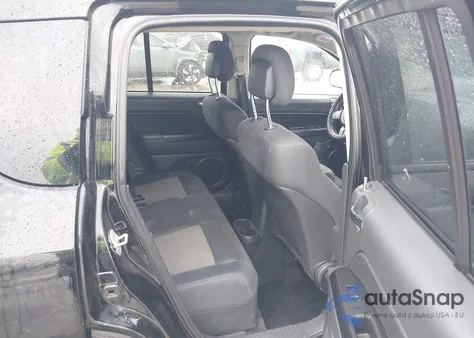 2013 Jeep Compass Sport z USA, uszkodzony, nr VIN 1C4NJCBA1DD102657